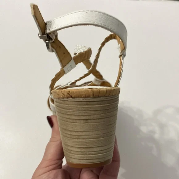 New💕 Adorable Cork Sandals 👡 - Picture 6 of 12